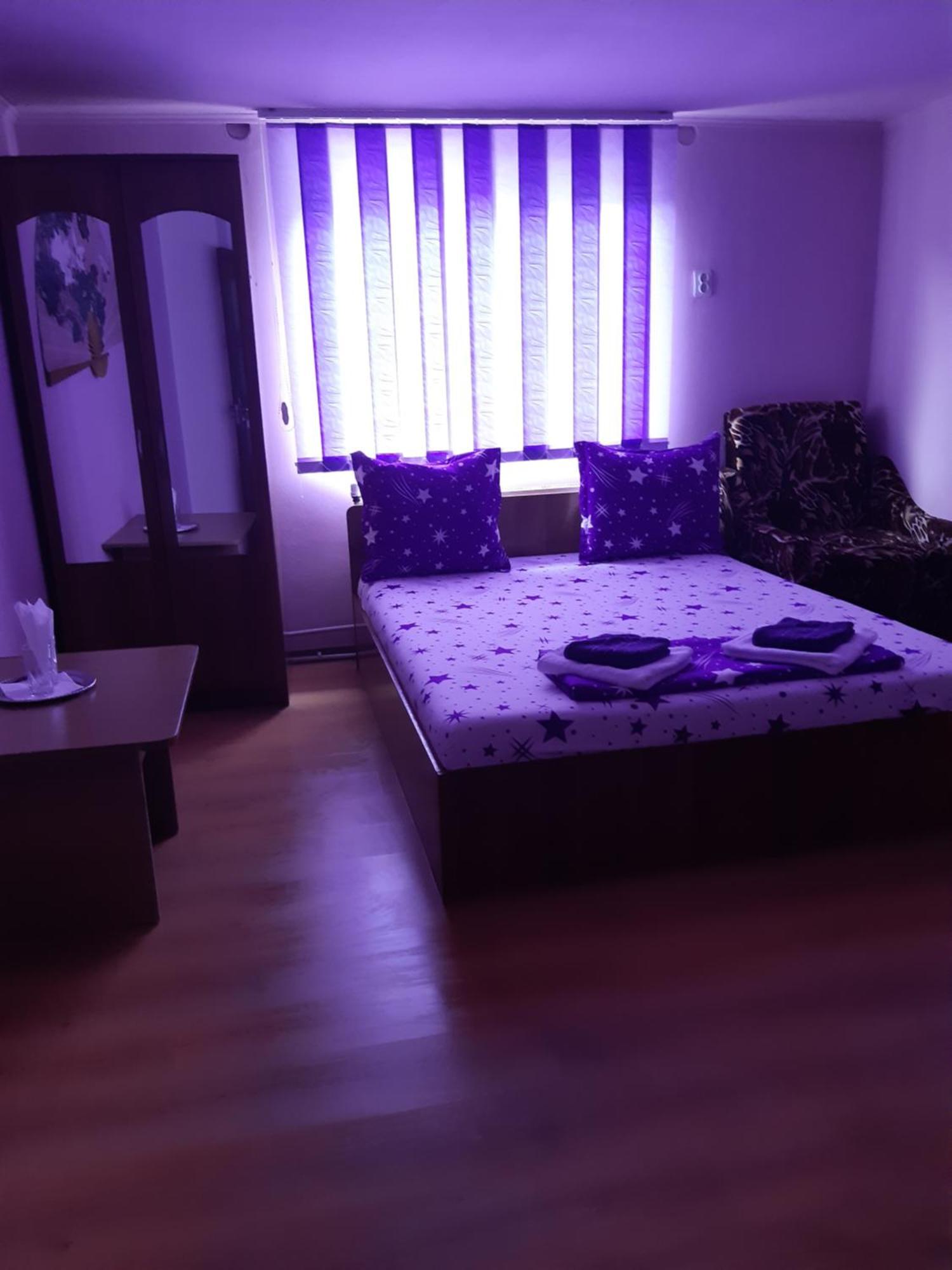 Appartement Casa Iza à Băile Herculane Extérieur photo